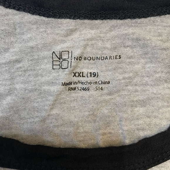 Juniors No Boundaries size XXL (19) gray and black faith tank top - Picture 4 of 4